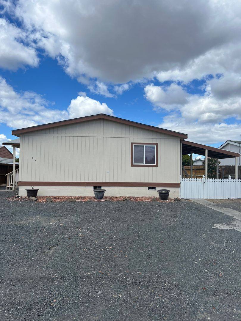 House for rent at 419 6th Ave SE, Ephrata, WA 98823