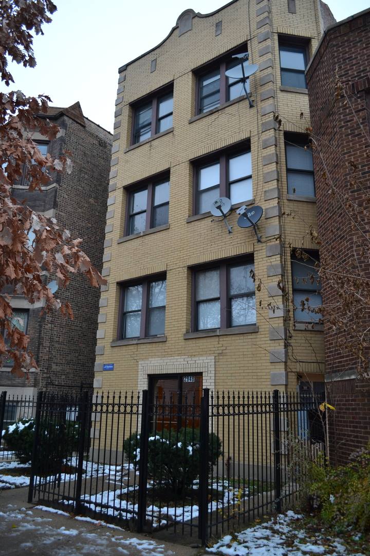Apartment for rent at 2948 W Nelson, Chicago, IL 60618