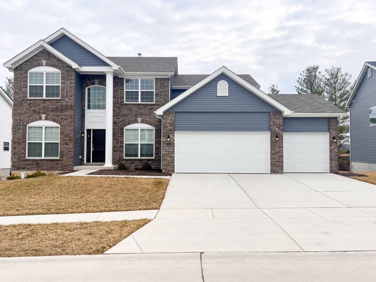 House for rent at 353 Juanita McKee Dr, Ballwin, MO 63011