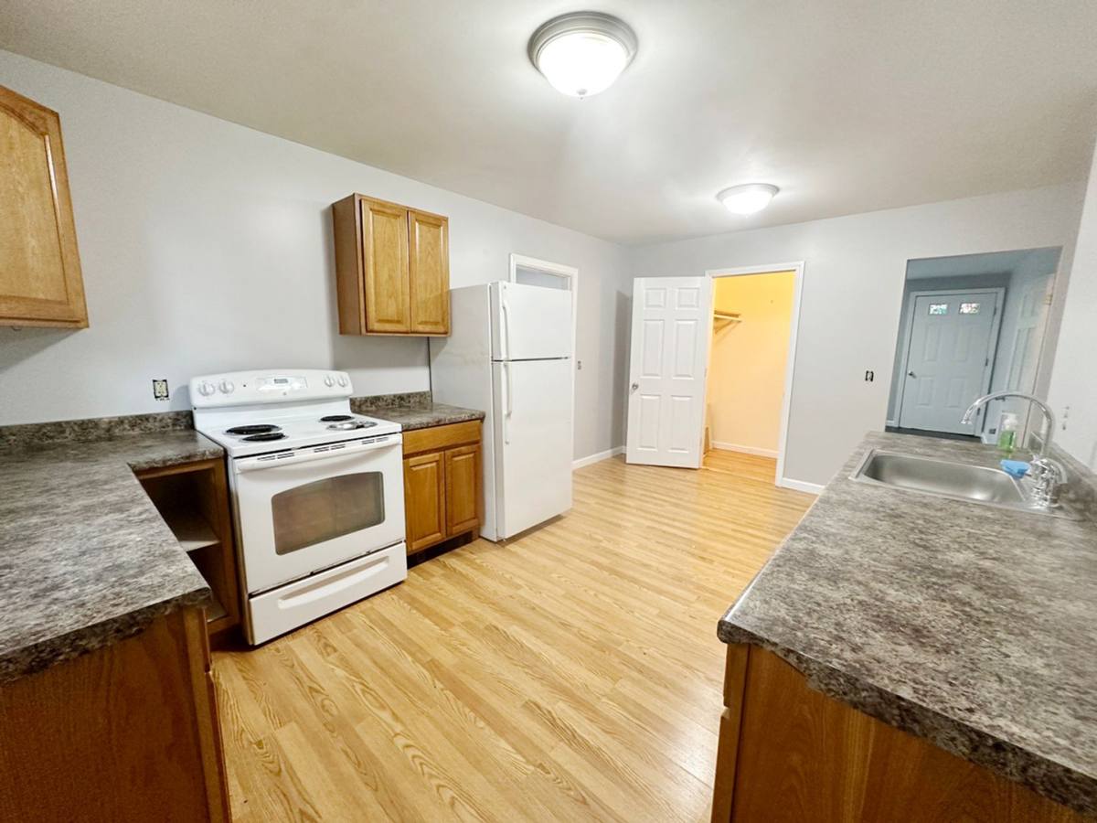 Apartment for rent at 98 Eaton St, Fitchburg, MA 01420