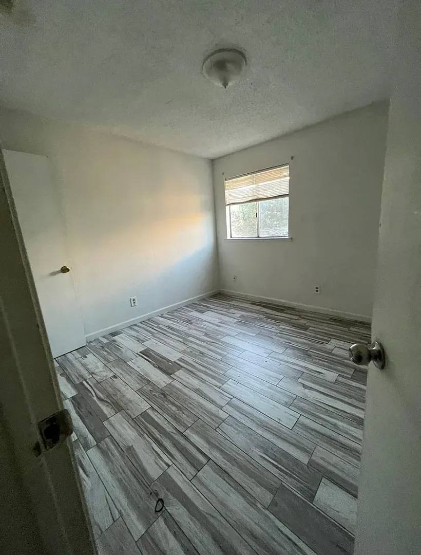 Apartment for rent at 609 -615 Moore St, Madera, CA 93638