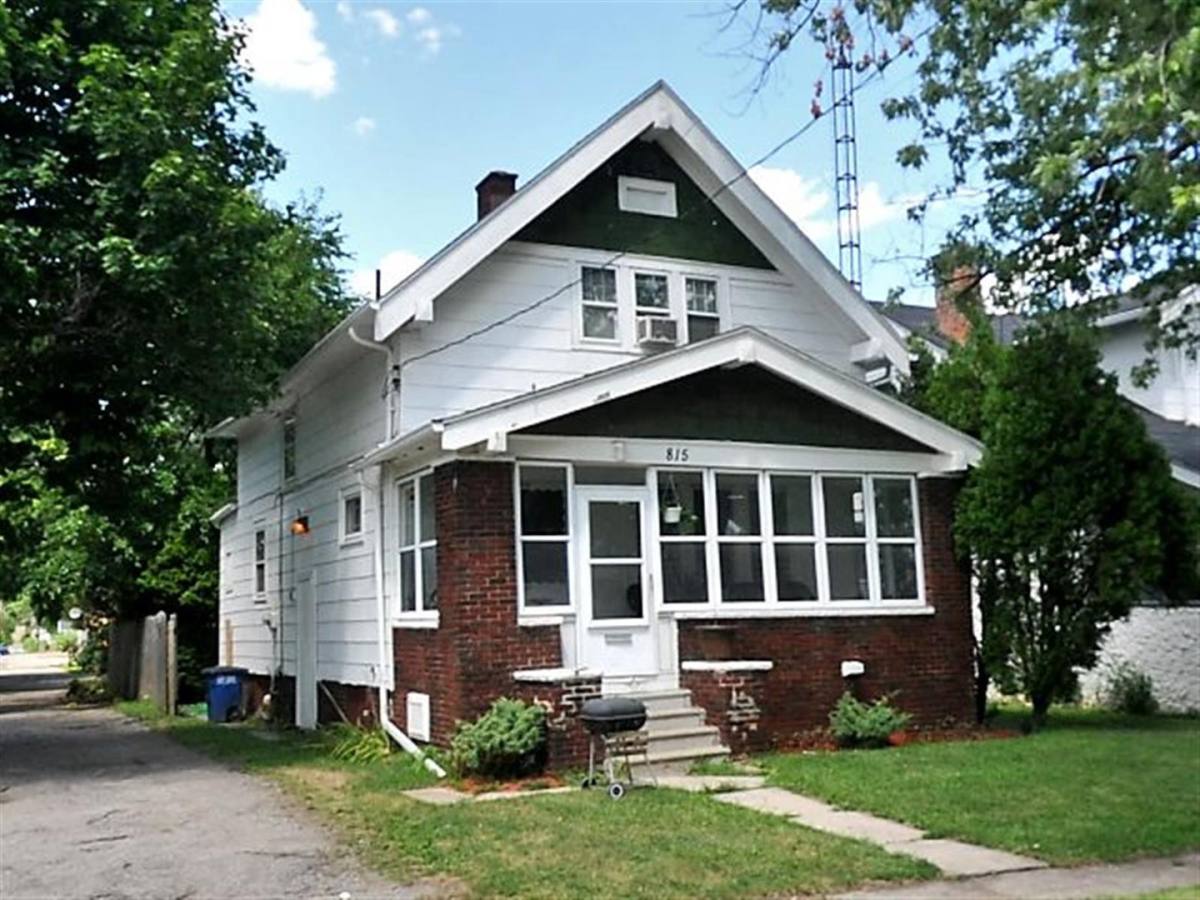 House for rent at 815 Woodward Ave, Toledo, OH 43608