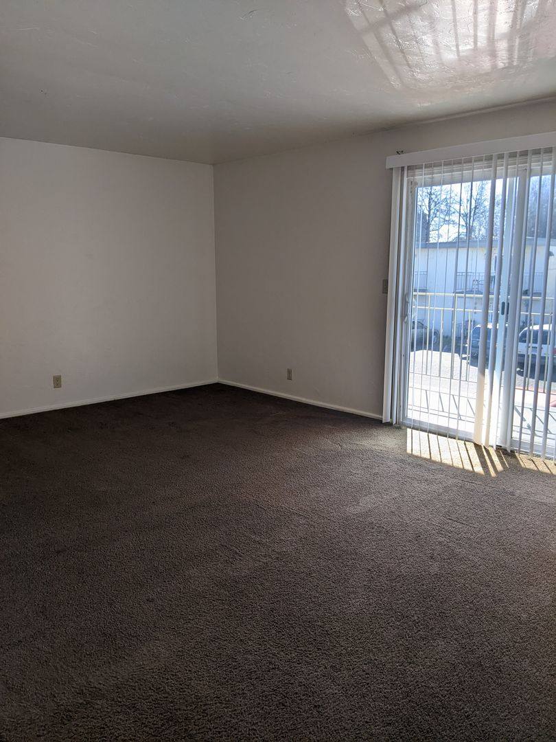 Apartment for rent at 142 Jefferson St, Eugene, OR 97402