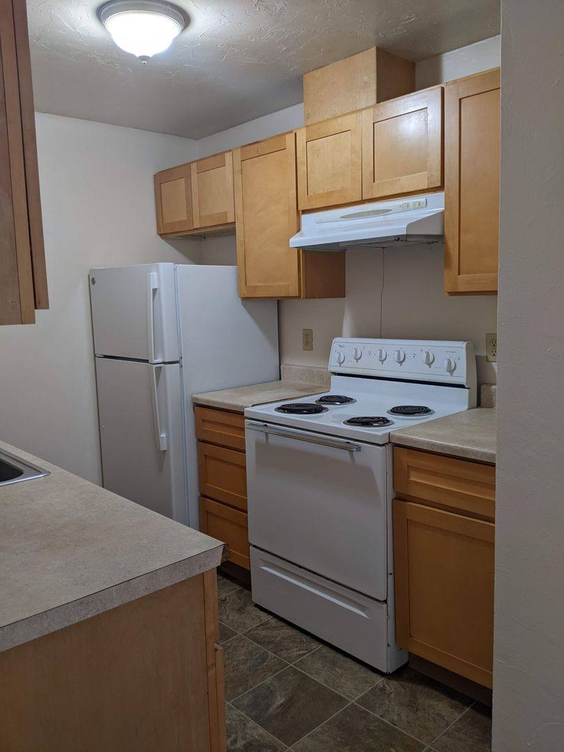 Apartment for rent at 142 Jefferson St, Eugene, OR 97402