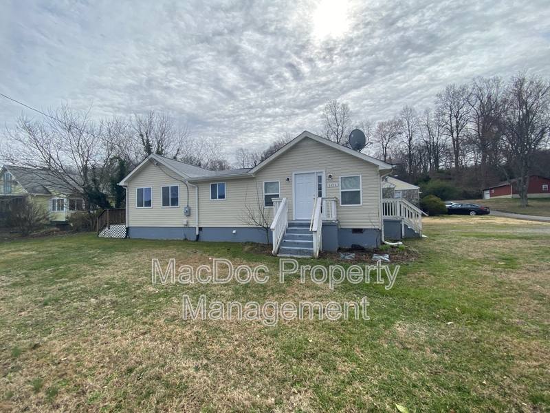 House for rent at 5472 Riverview Dr, King George, VA 22485