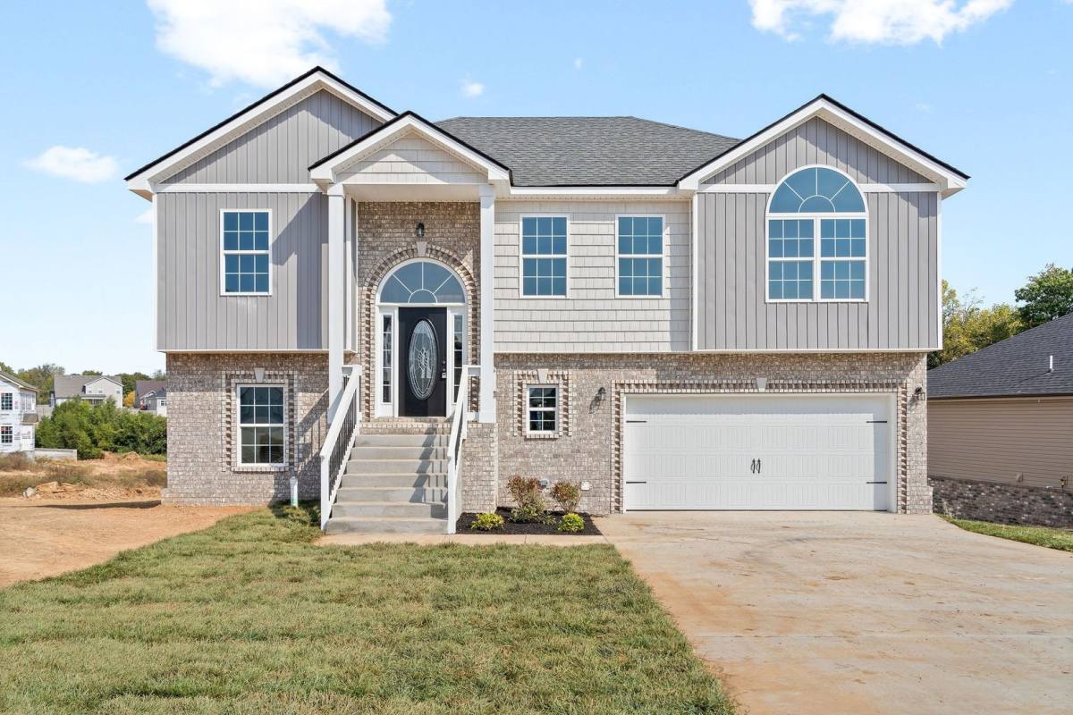 House for rent at 1092 Barnhill Rd, Clarksville, TN 37043