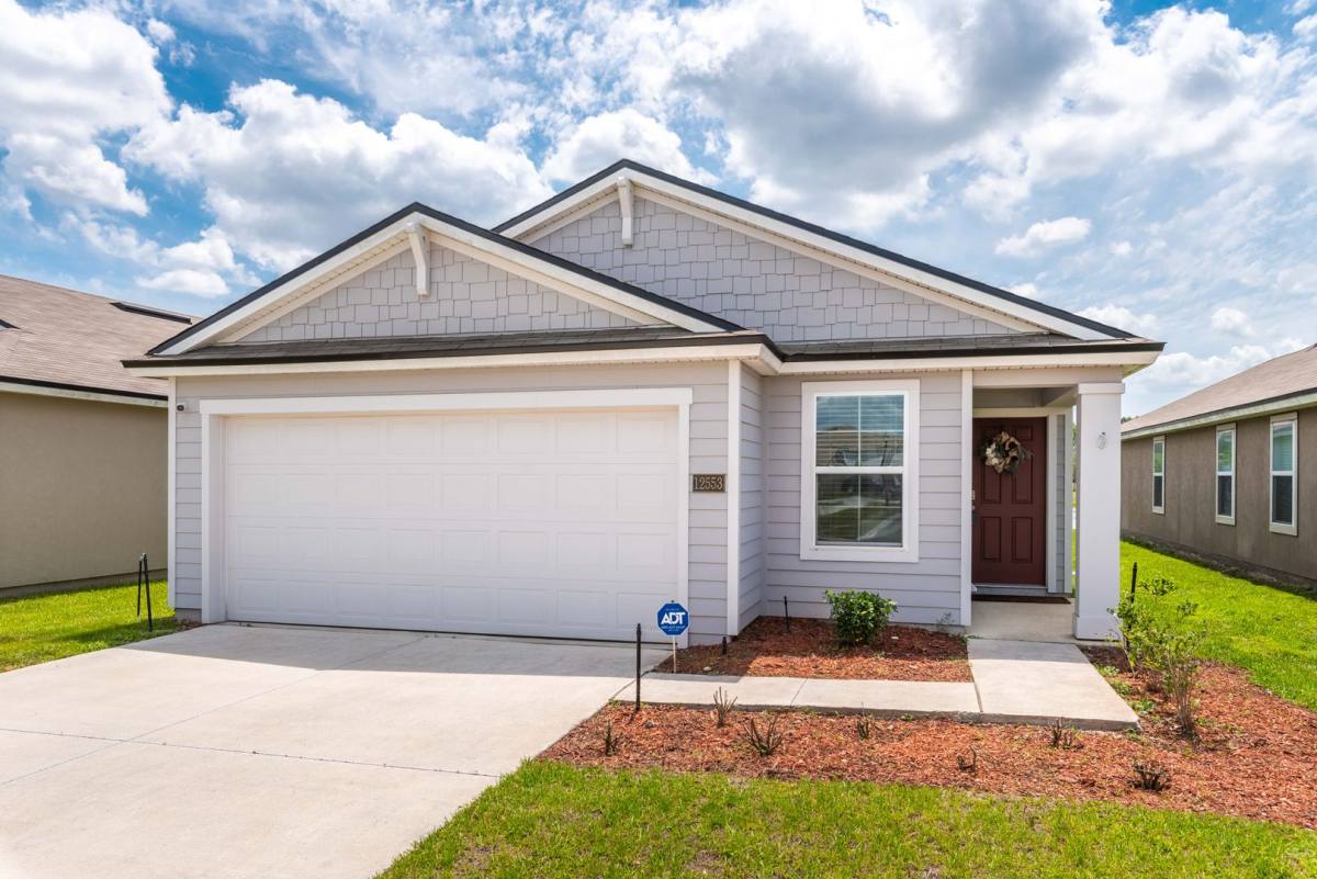 House for rent at 12553 Russian Olive Rd, Jacksonville, FL 32218