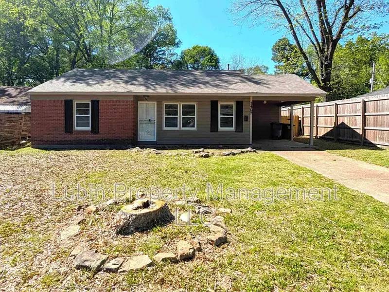 House for rent at 1407 Flamingo Rd, Memphis, TN 38117