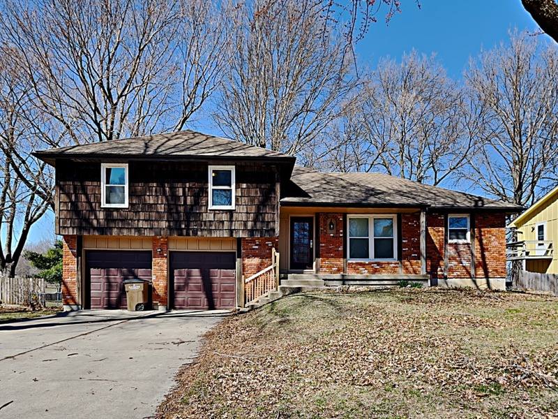 House for rent at 510 N Jefferson St, Raymore, MO 64083