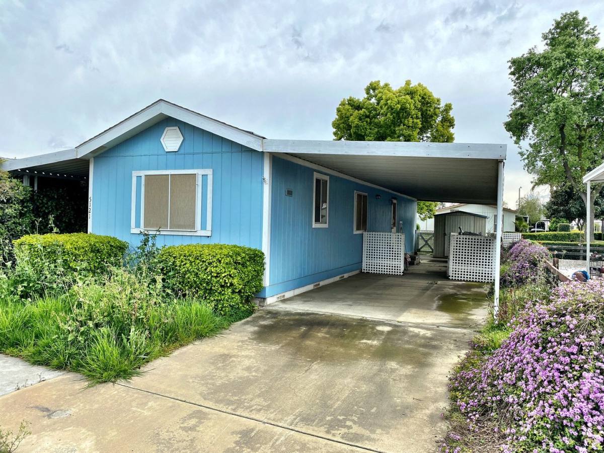 House for rent at 5121 W Sunnyside Court, Visalia, CA 93277