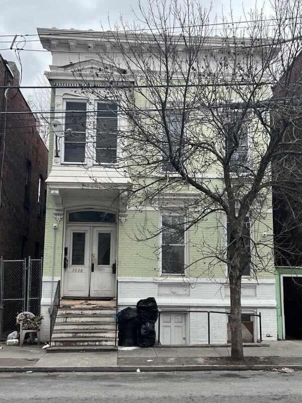 Apartment for rent at 3038 6th Ave #1F, Troy, NY 12180