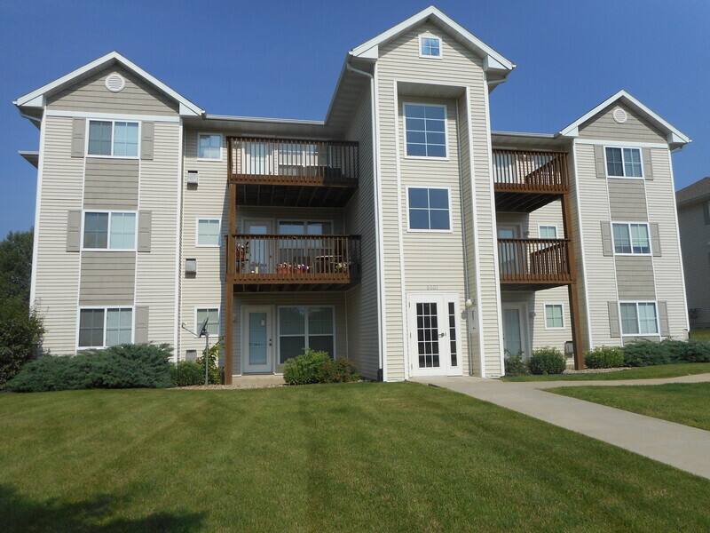 Condo for rent at 6601 Creekside Dr NE #1, Cedar Rapids, IA 52402