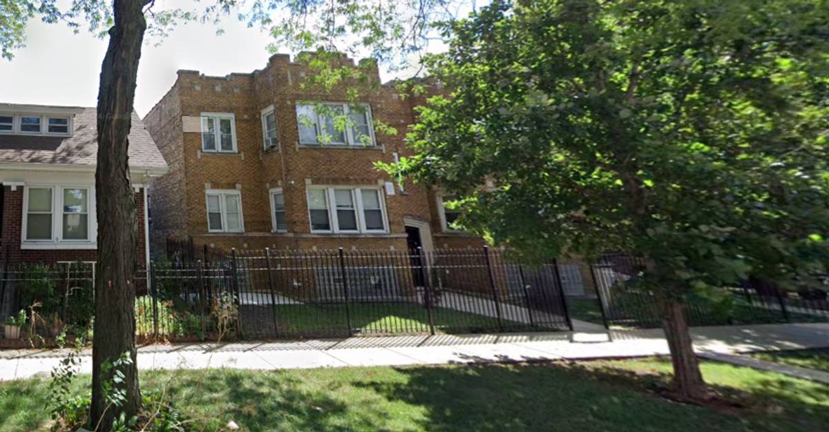 Apartment for rent at 6155 S Albany Ave, Chicago, IL 60629