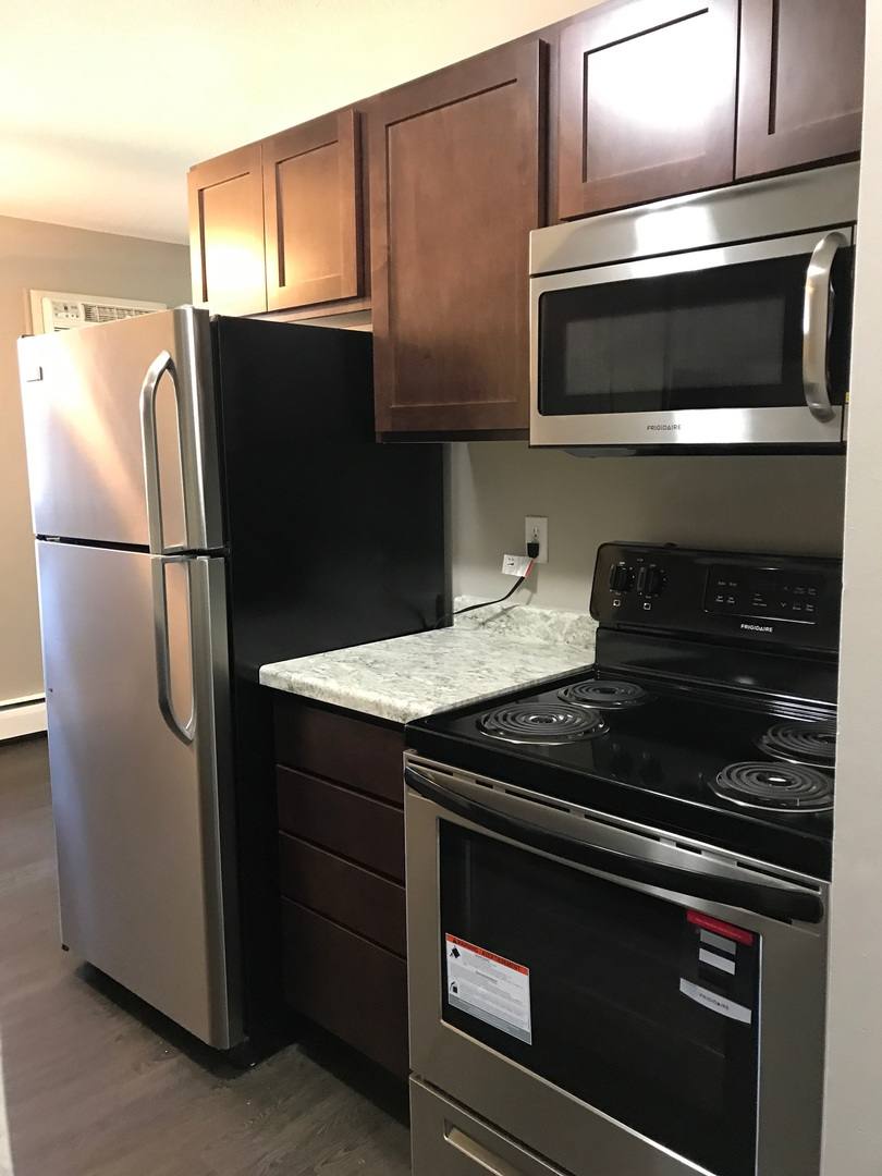 Apartment for rent at 616, 617, 624, 625 N Oaks Dr, Osseo, MN 55369