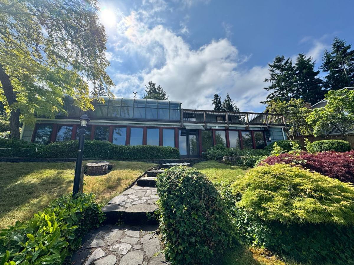 House for rent at 12224 Nyanza Rd, Lakewood, WA 98499