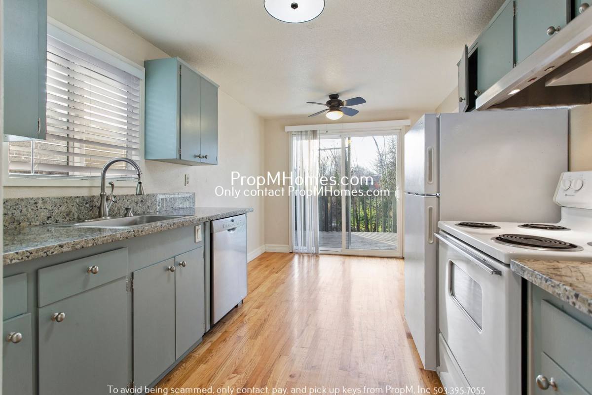 Townhouse for rent at 5855 SW Oleson Rd, Portland, OR 97225