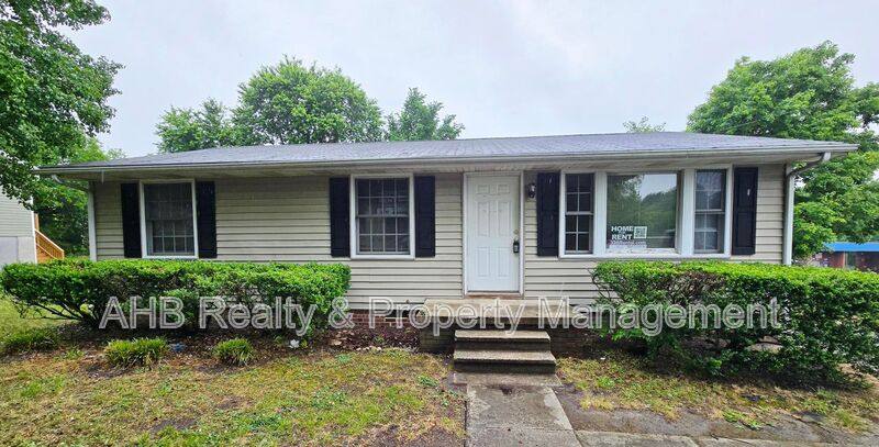 House for rent at 615 Elmira St, Burlington, NC 27217