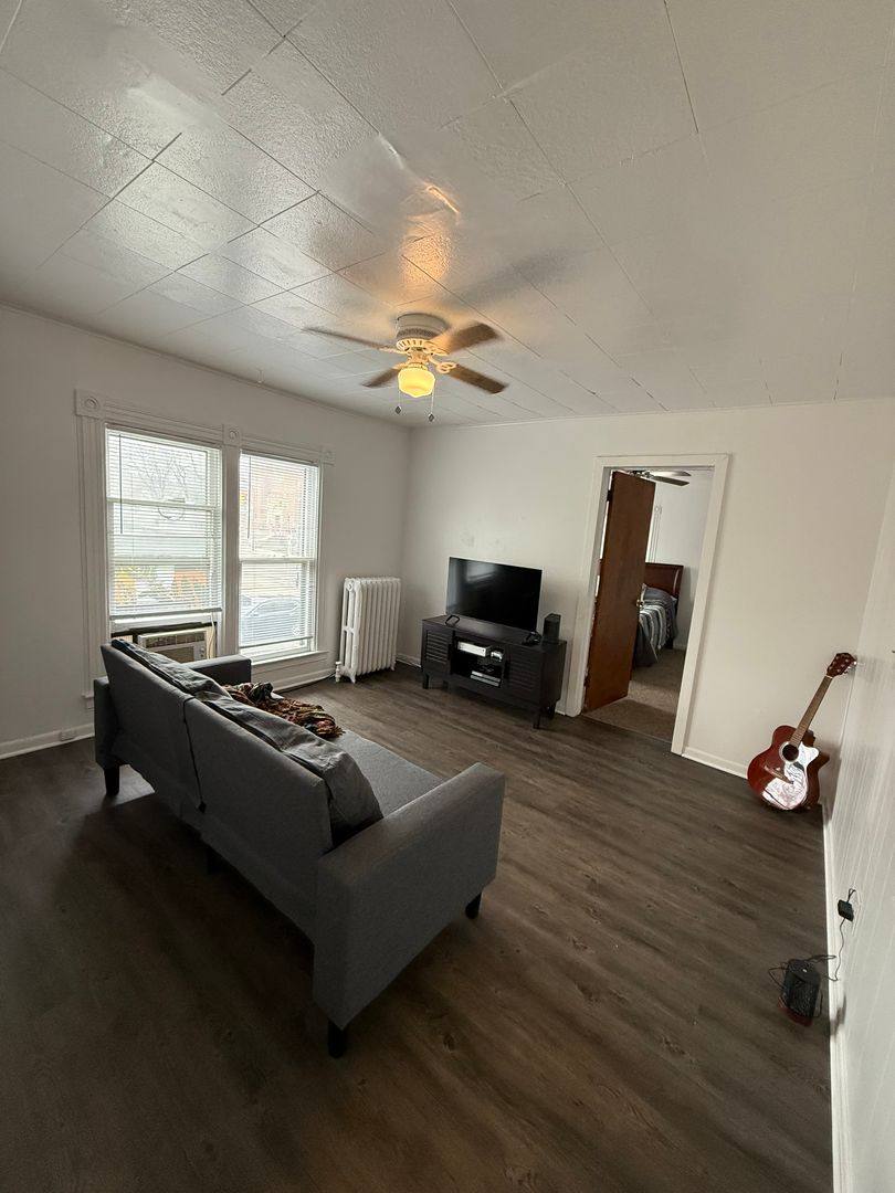 Apartment for rent at 315 W Cross St, Ypsilanti, MI 48197