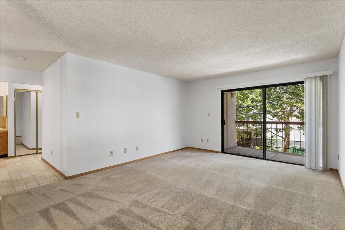 Apartment for rent at 155 Pearl St, Oakland, CA 94611