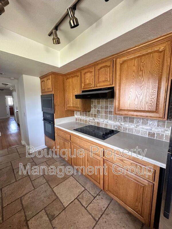 House for rent at 12551 Bubbling Well Rd, Santa Ana, CA 92705