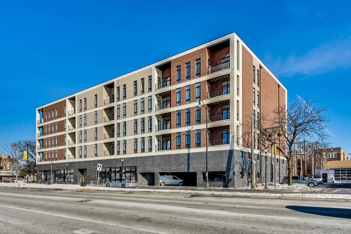 Apartment for rent at 8025 Skokie Blvd, Skokie, IL 60077
