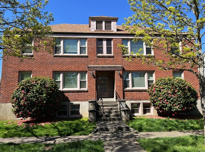 Apartment for rent at 361 W Broadway #2, Eugene, OR 97401