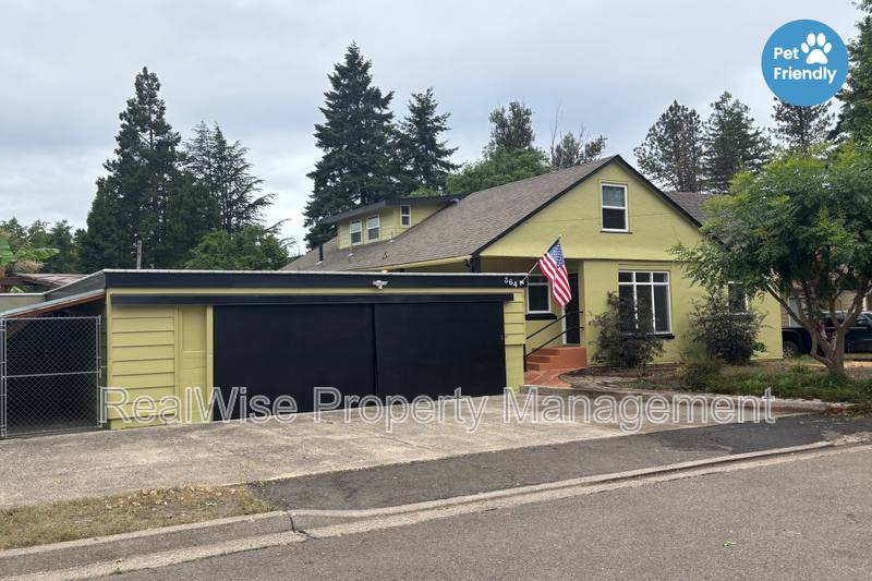 House for rent at 364 W Selmar Court, Roseburg, OR 97471