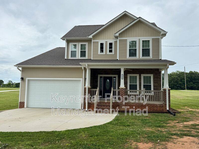 House for rent at 2246 Dean Rd, Kernersville, NC 27284
