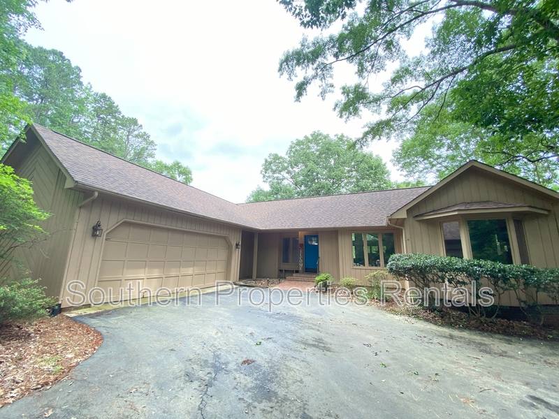 House for rent at 3299 Liverpool Dr, Sanford, NC 27332