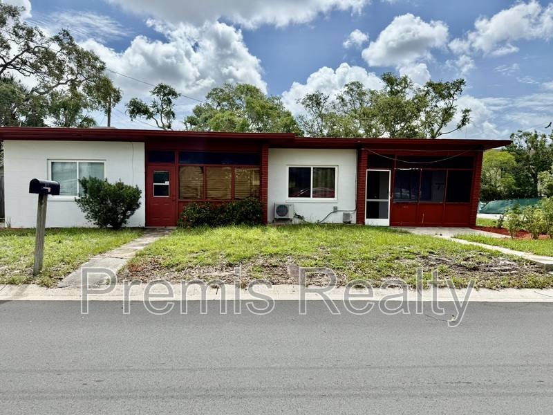 Apartment for rent at 105 N Lincoln Ave #1, Clearwater, FL 33755