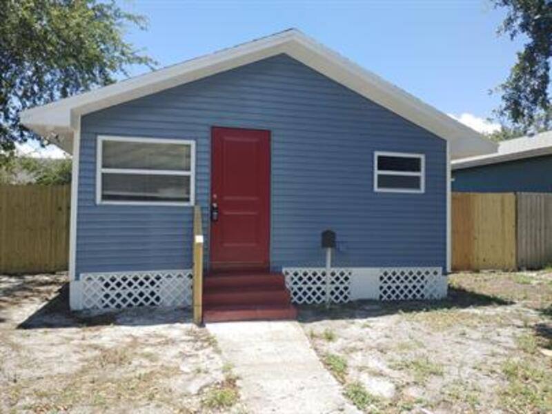Apartment for rent at 3910 Burlington Ave N, Saint Petersburg, FL 33713