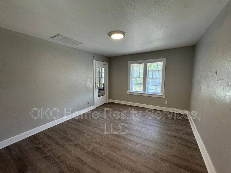 Apartment for rent at 421 NW 26th St #3, Oklahoma City, OK 73103