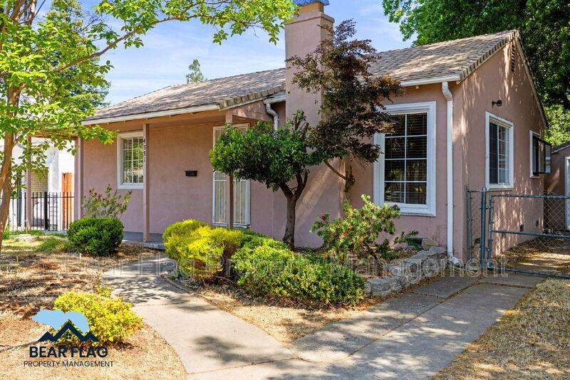 House for rent at 4551 Orinda Way, Sacramento, CA 95820