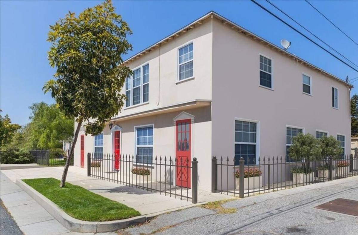 Apartment for rent at 1802 Ocean Park Blvd, Santa Monica, CA 90405