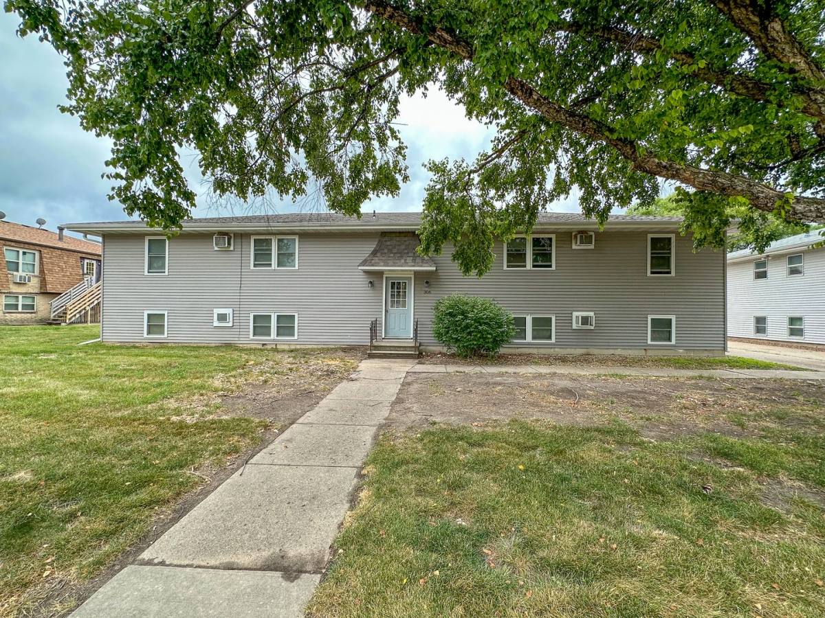 Apartment for rent at 306 NW State St, Ankeny, IA 50023