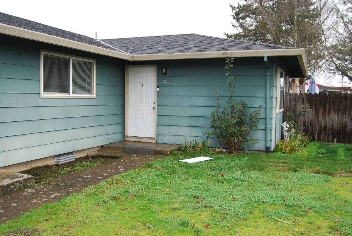 House for rent at 201 E 7th St, Newberg, OR 97132