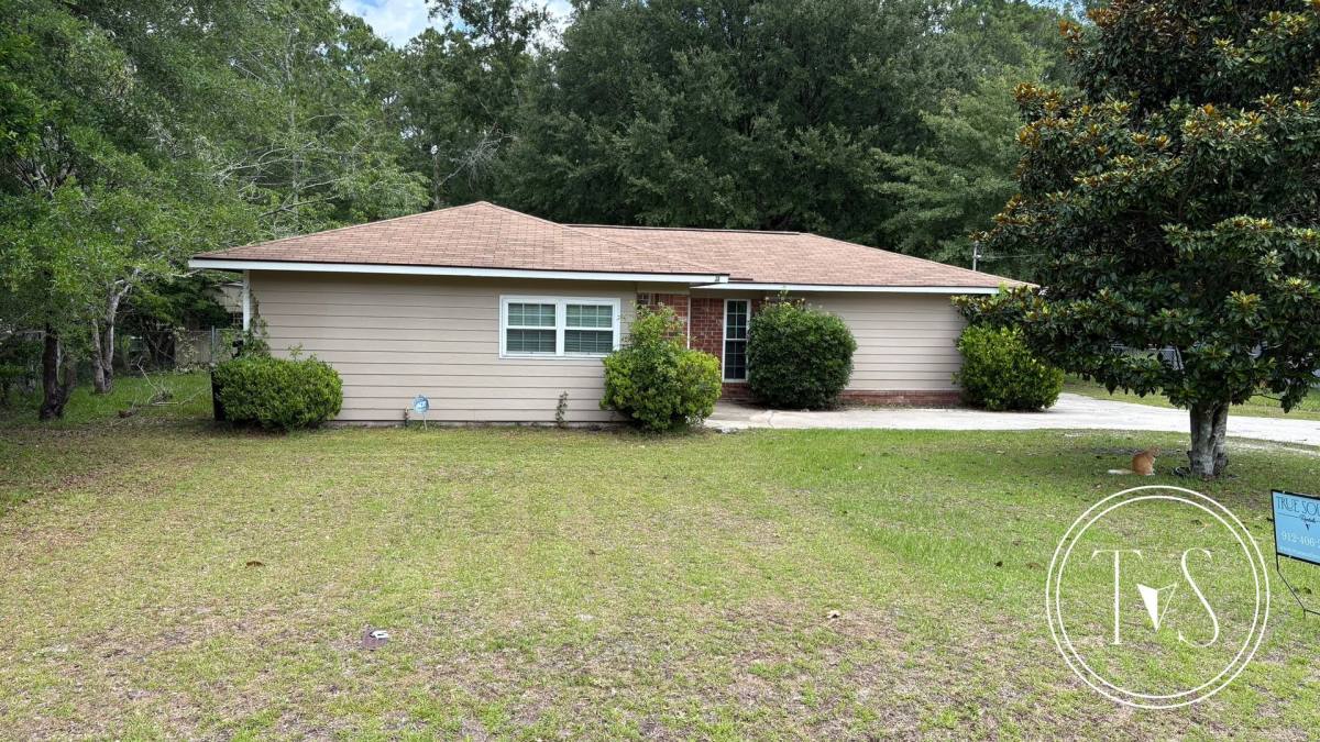 House for rent at 632 Fleming Rd, Hinesville, GA 31313