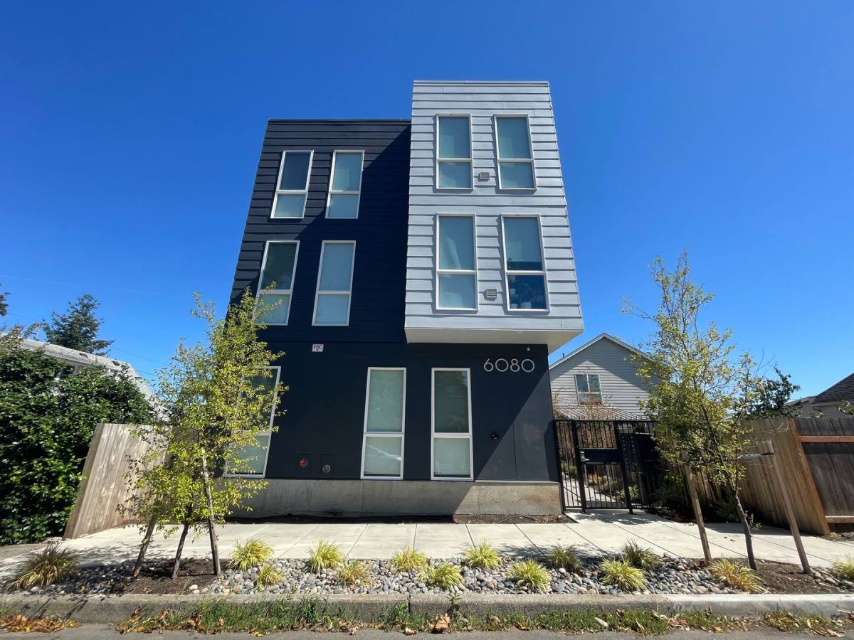 Condo for rent at 6080 SE 84th Ave, Portland, OR 97266
