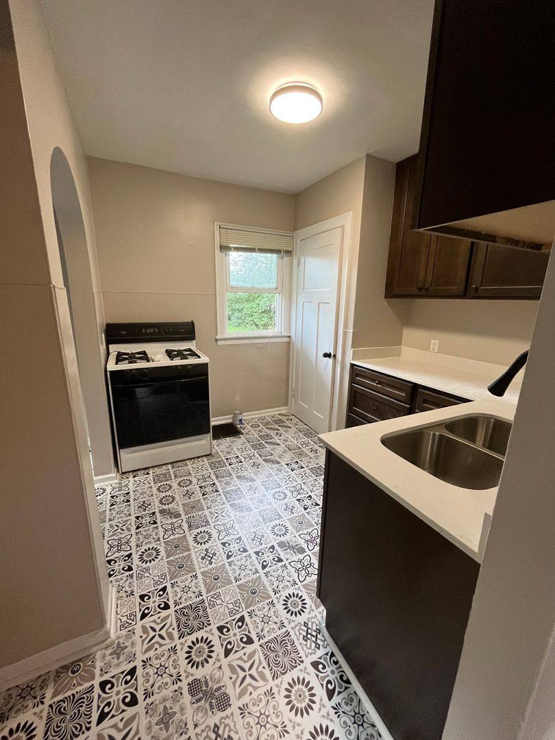 House for rent at 327 Polk St, Waterloo, IA 50703