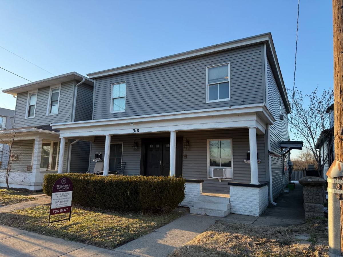 Apartment for rent at 318 W Market St, New Albany, IN 47150