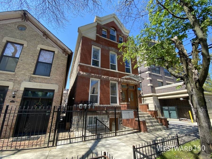 Apartment for rent at 1546 N Mohawk #5, Chicago, IL 60610