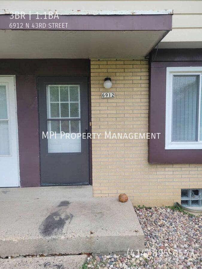 6912 N 43rd St, Milwaukee, WI 53209