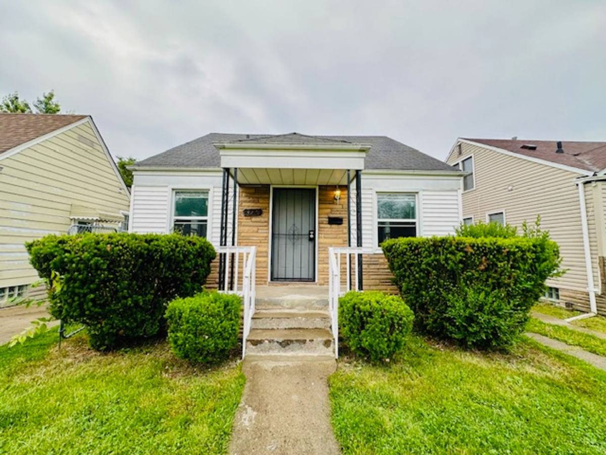 House for rent at 8240 Artesian St, Detroit, MI 48228