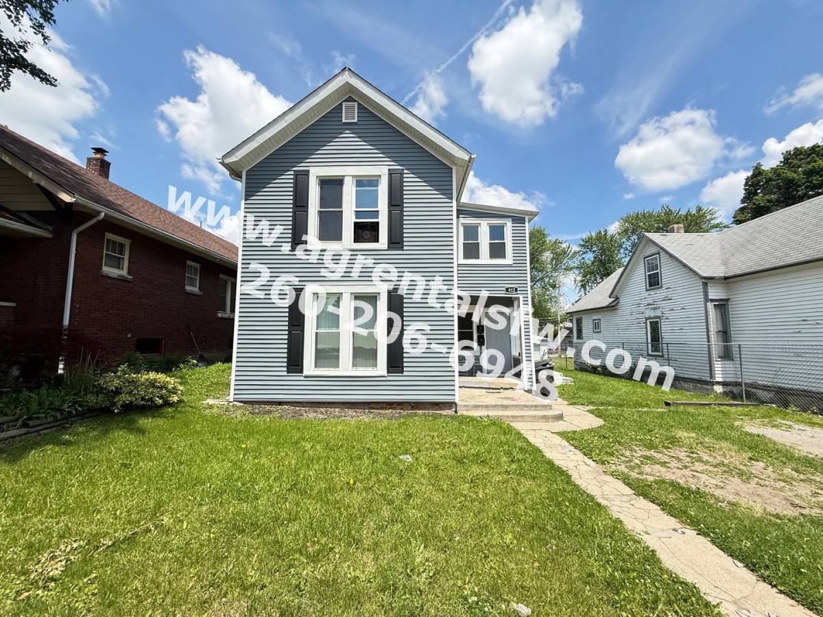 Apartment for rent at 912 Savilla Ave, Fort Wayne, IN 46807