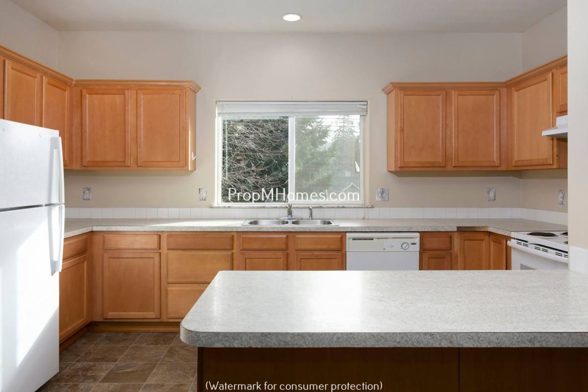 Apartment for rent at 8431 SE Brooklyn St, Portland, OR 97266