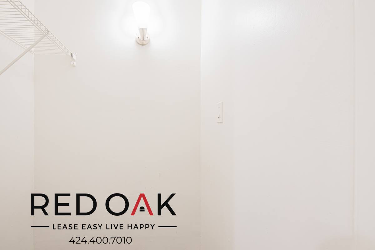 Apartment for rent at 728 S Berendo St #305, Los Angeles, CA 90005