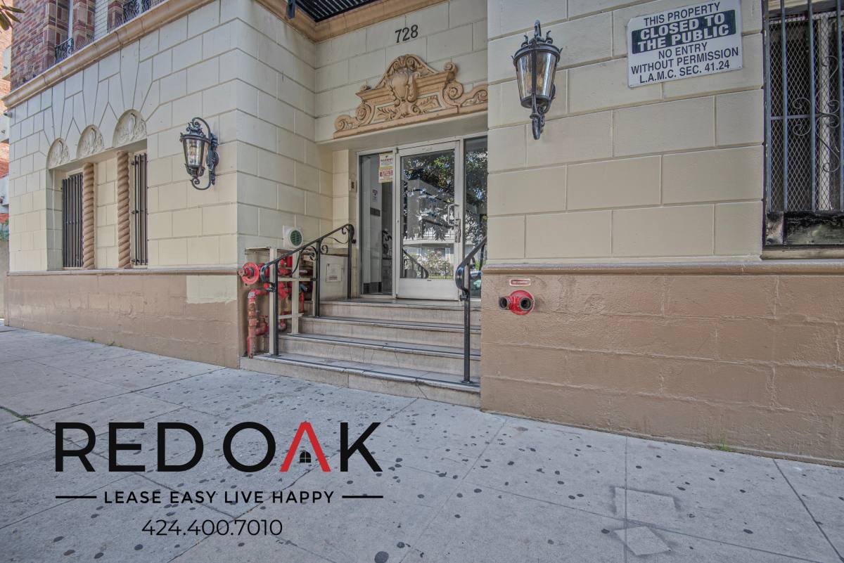 Apartment for rent at 728 S Berendo St #305, Los Angeles, CA 90005