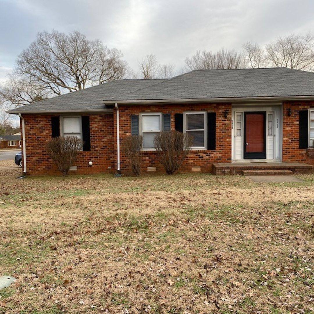 House for rent at 2328 Hillmont Dr, Murfreesboro, TN 37129