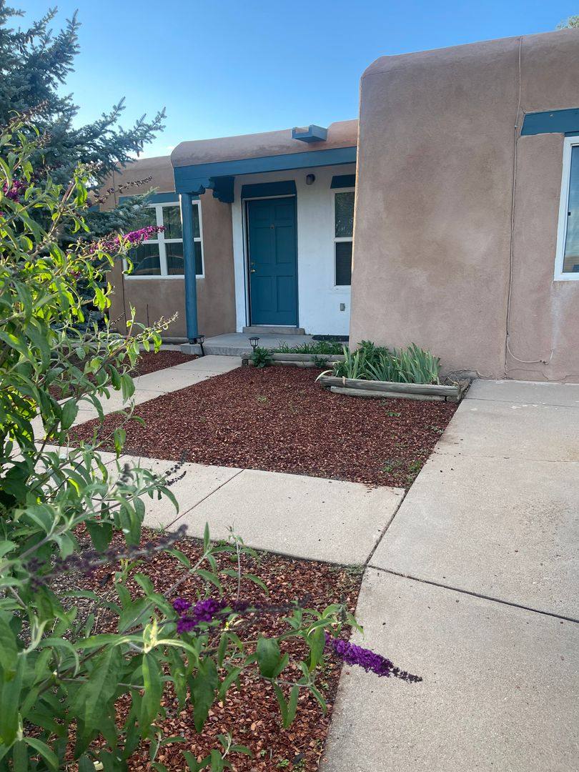 House for rent at 1889-B Calle Quedo, Santa Fe, NM 87505