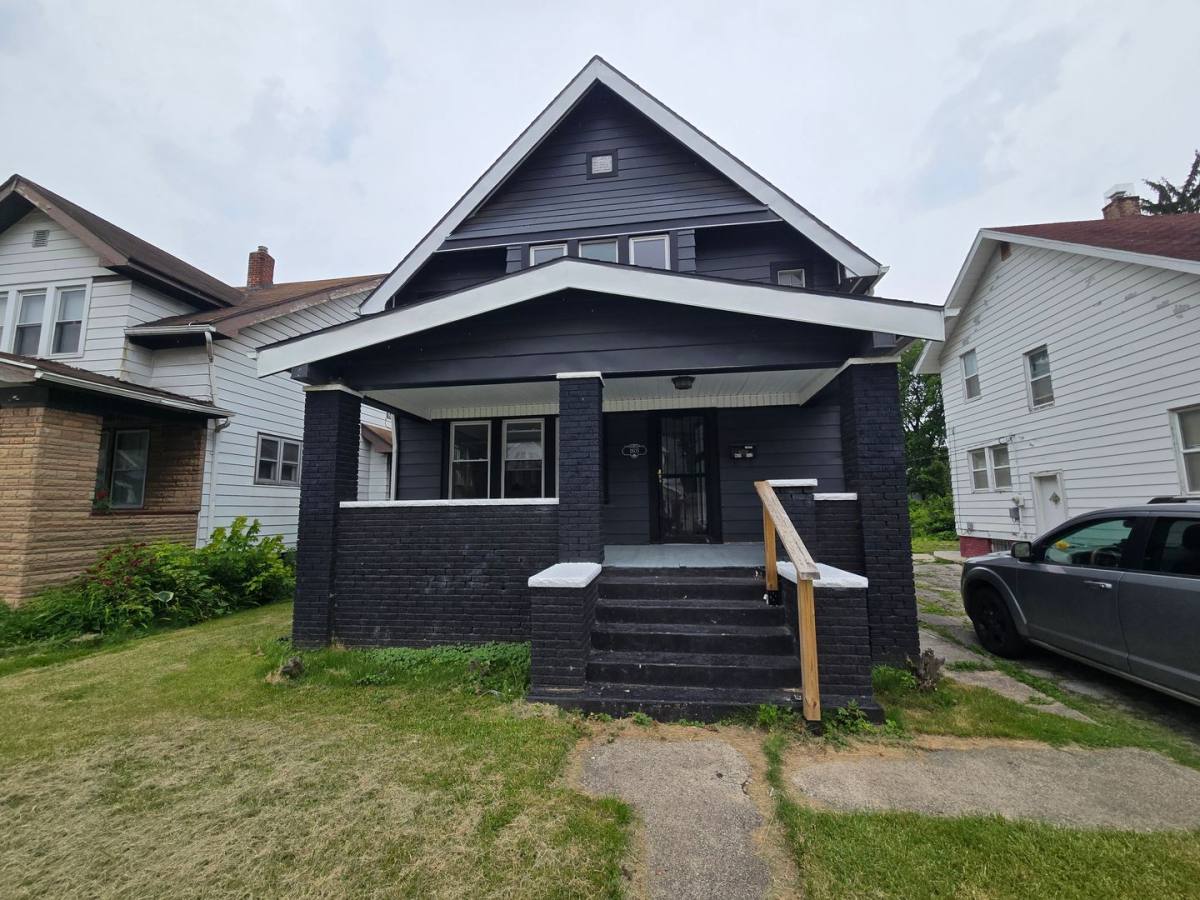 House for rent at 1805 Parkdale Ave, Toledo, OH 43607